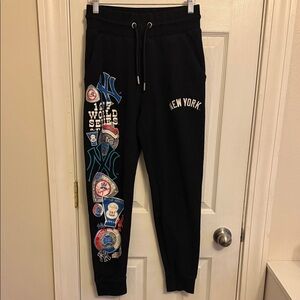Vintage Genuine Merchandise New York 1977 World Series Graphic Sweatpants #448